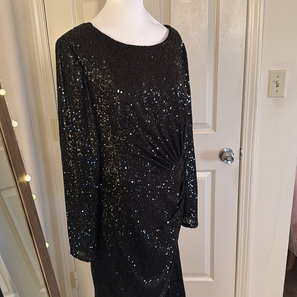 MAC DUGGALBlack Long Sleeve Sequin Gathered Waist Dress